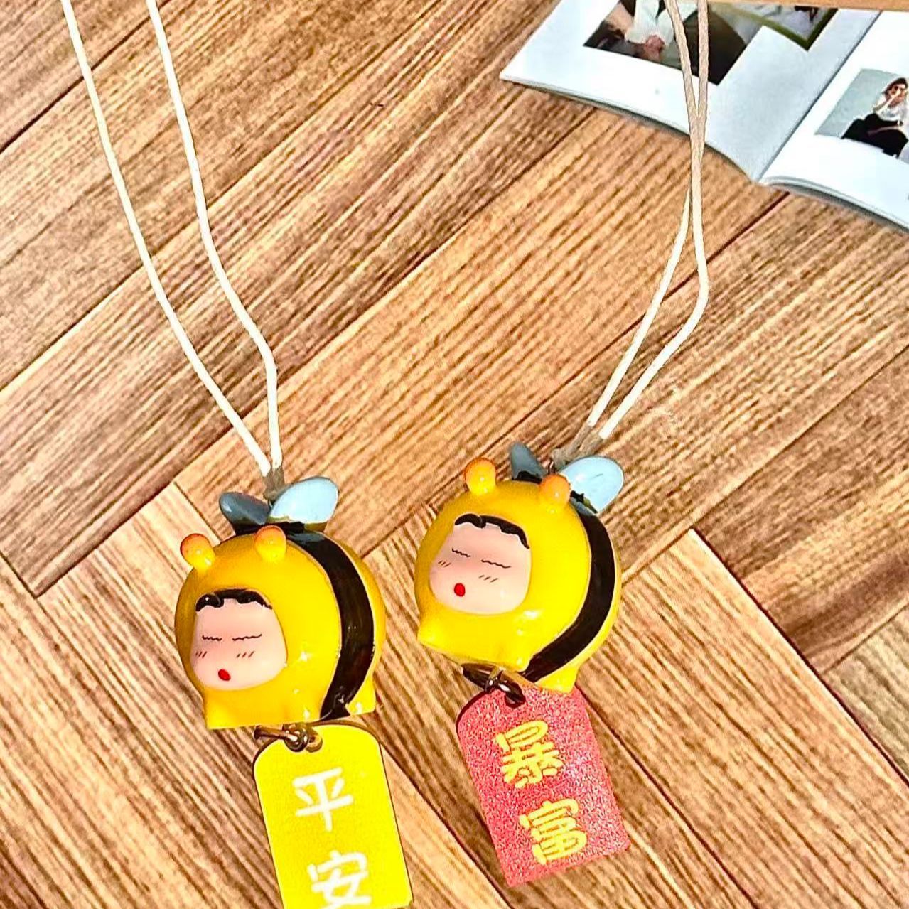 Crayon Shin-chan Bee Cosplay F - Car Mirror 评论和价格